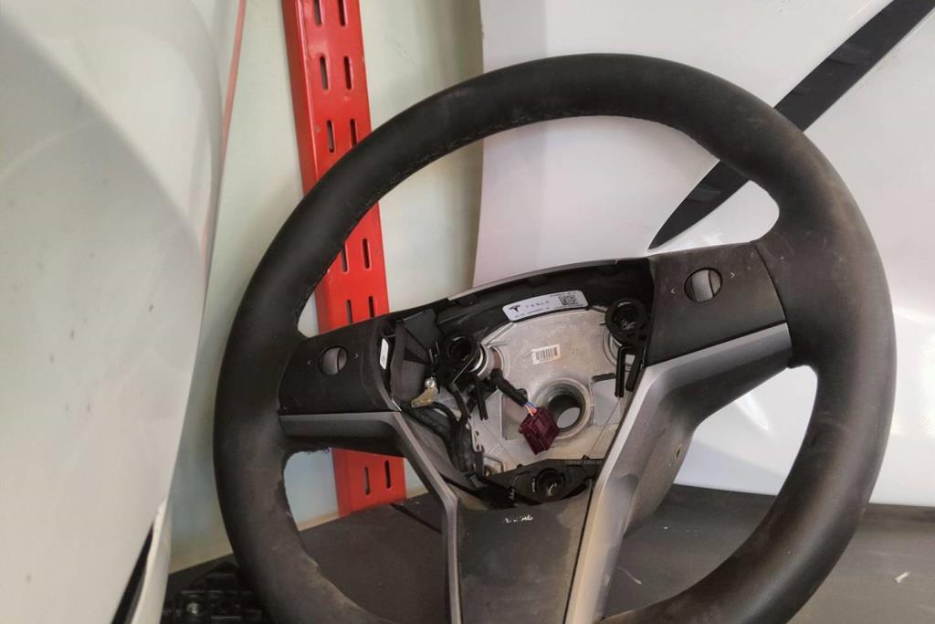 Cabin  Steering Wheel Tesla 3