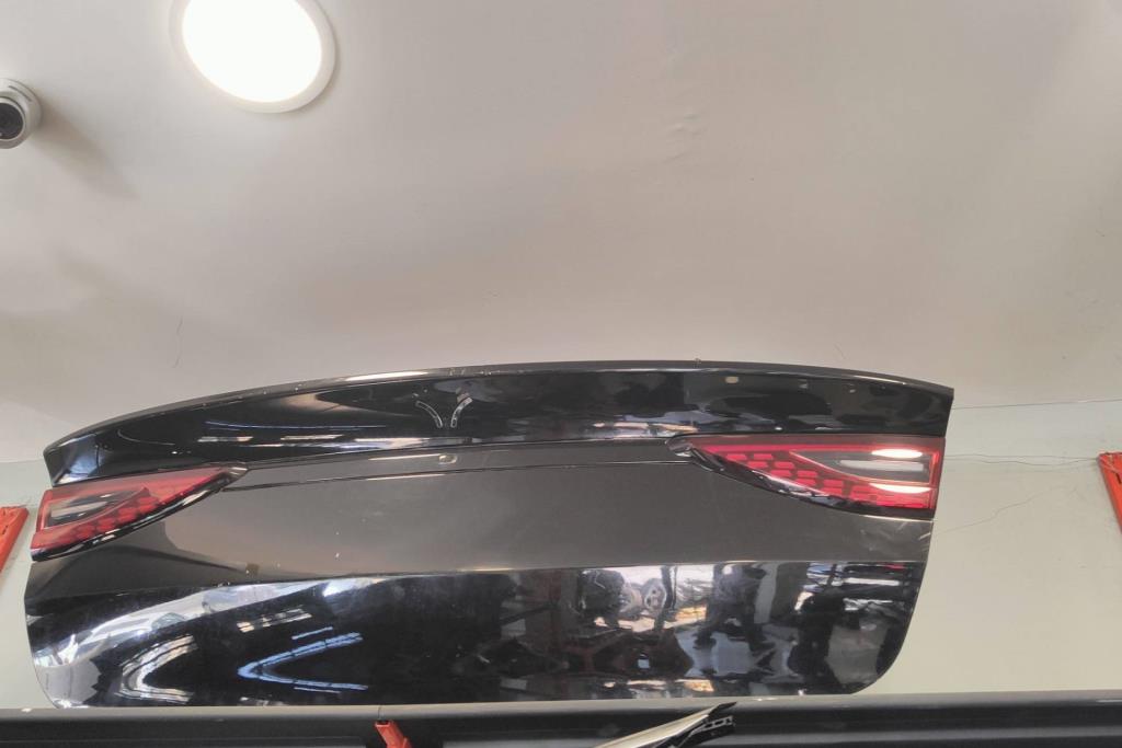 Body  Trunk Neta GT
