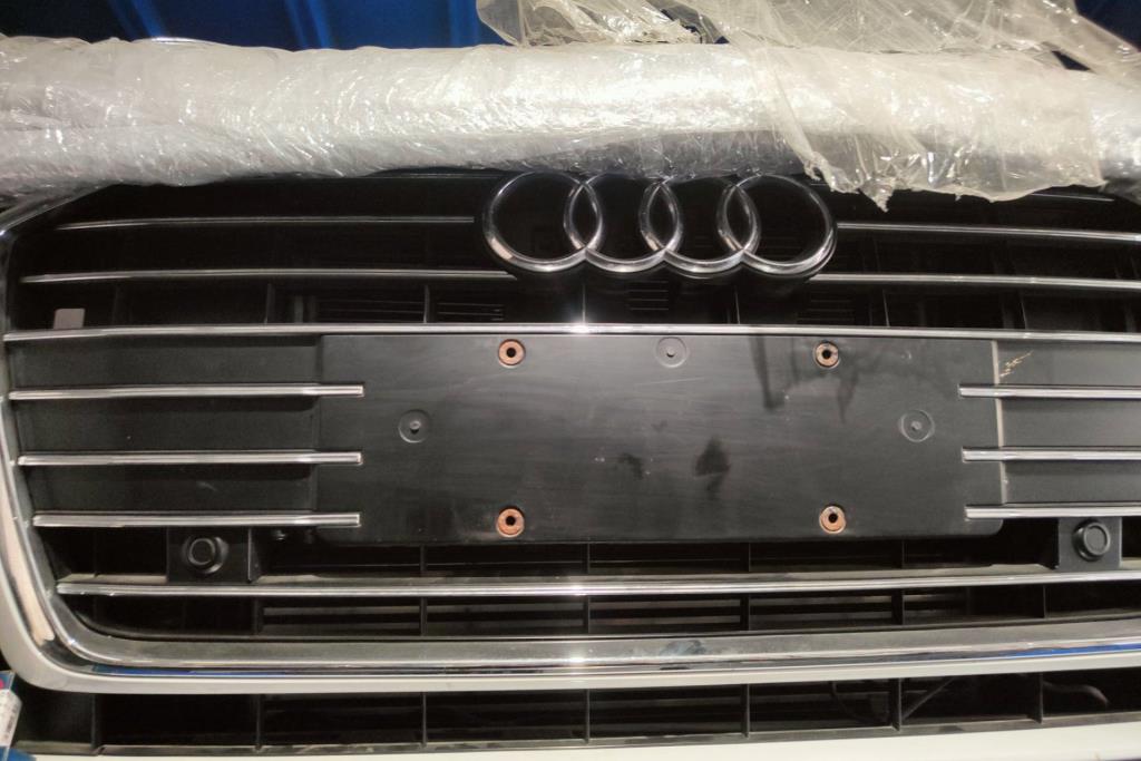 Body  Grilles Audi A6