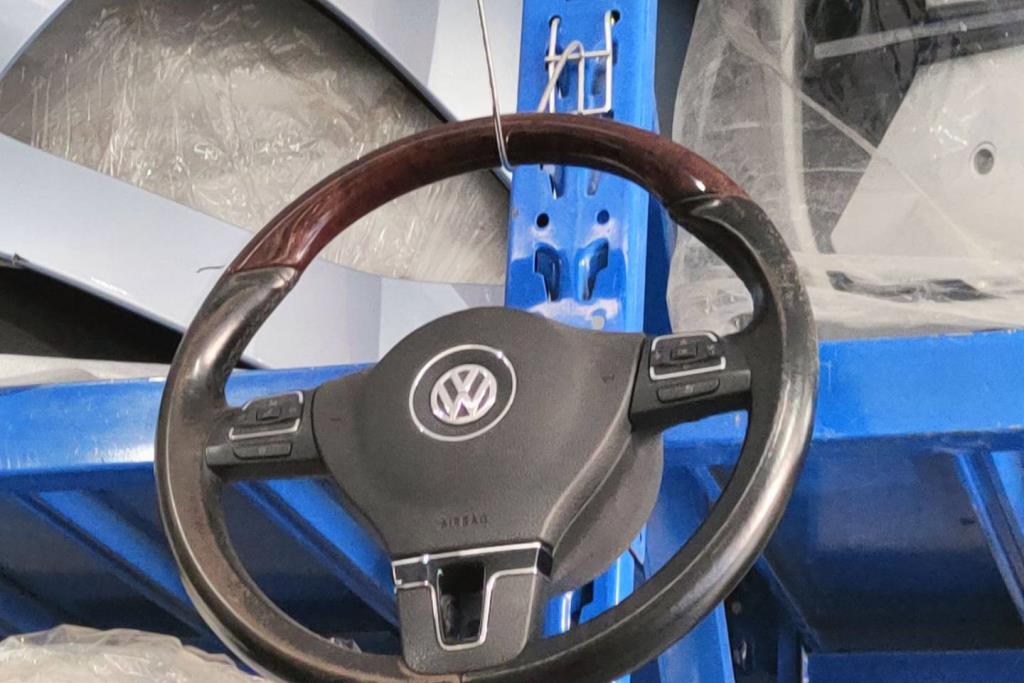 Cabin  Steering Wheel Volkswagen Golf MK