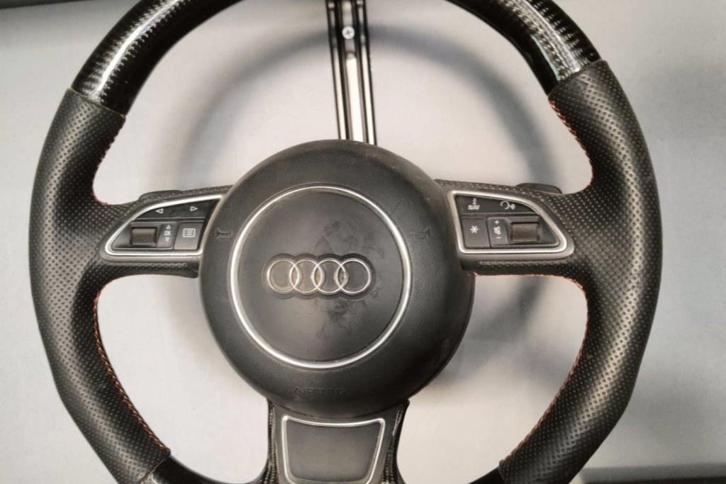Cabin  Steering Wheel Audi A6