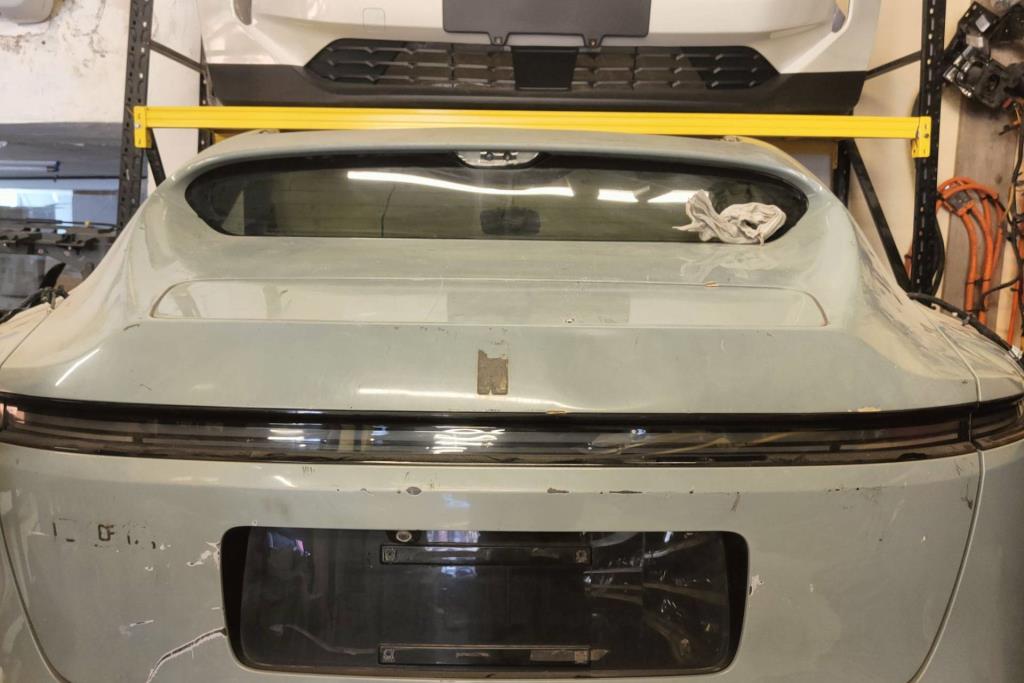 Body  Trunk Avatr Model 11