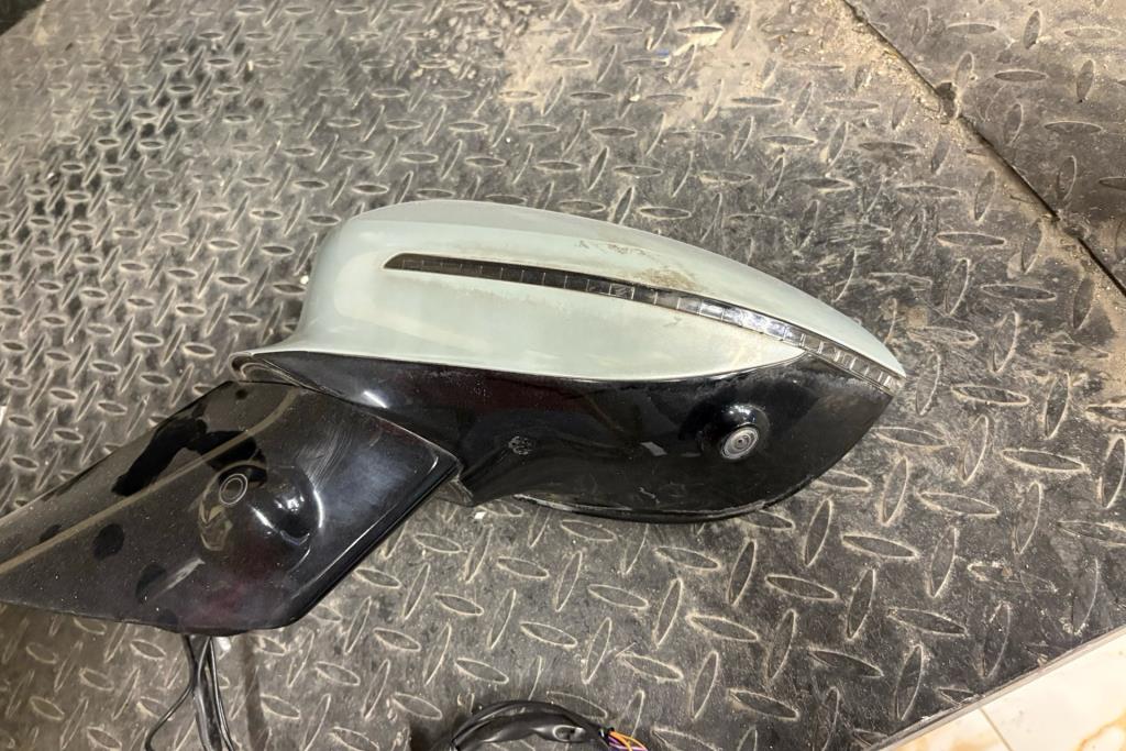 Body  Wing Mirror Avatr Model 11