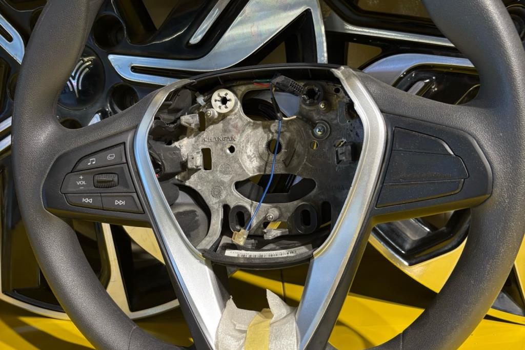 Cabin  Steering Wheel CHANGAN Eado