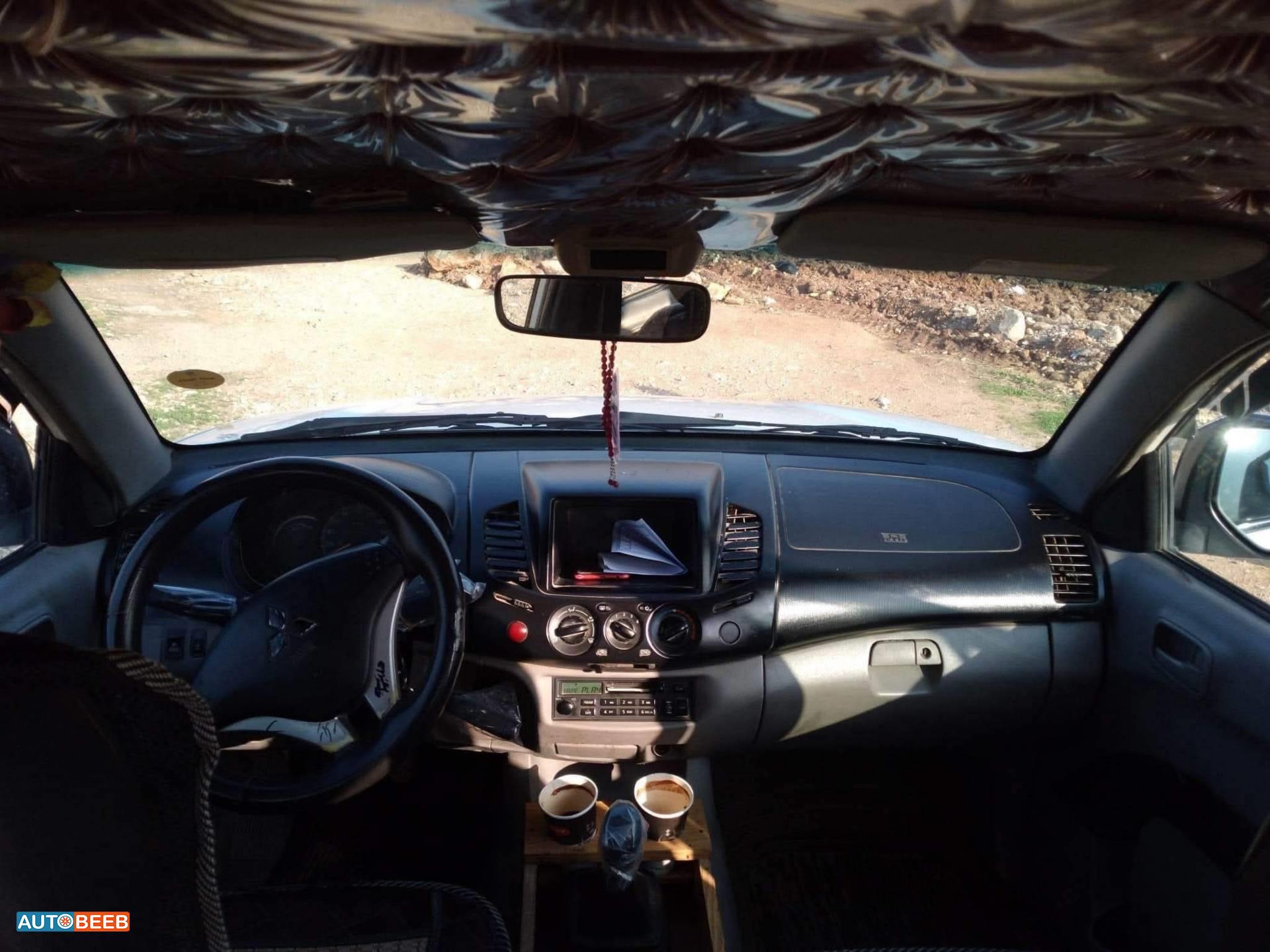 Mitsubishi L200 2009