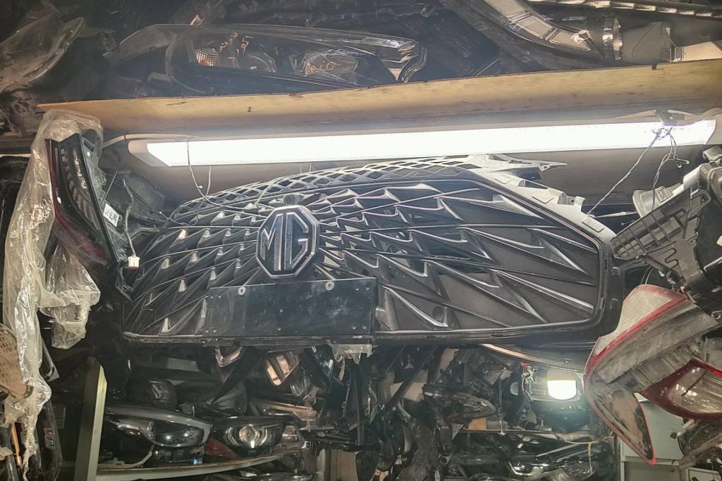 Body  Grilles MG MG7