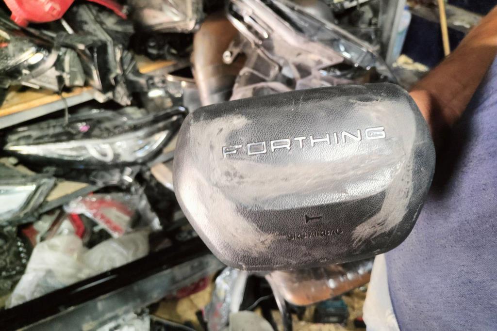 Cabin  Steering Wheel Forthing Friday