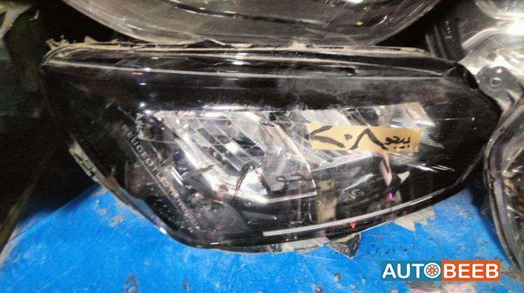 Lights Front light Peugeot 208
