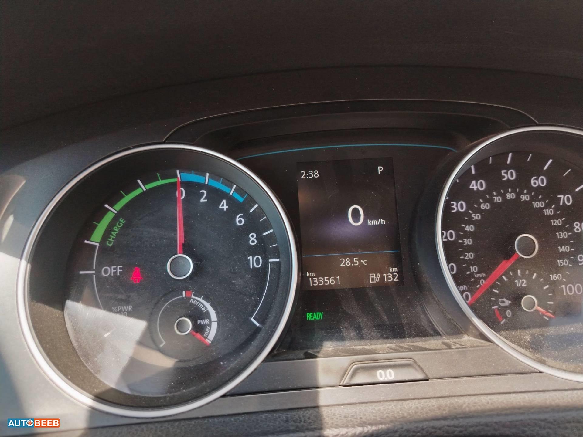 Volkswagen E-Golf 2016