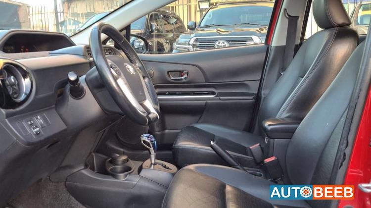 Toyota Prius 2014