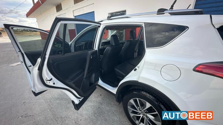 Toyota RAV4 2016