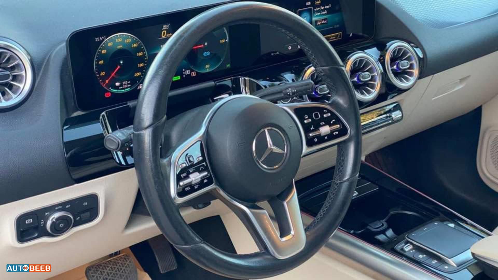 Mercedes Benz EQA250 2022