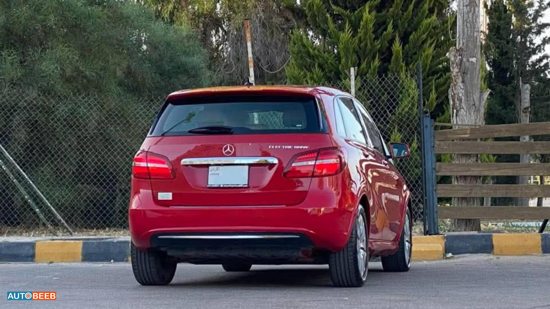 Mercedes Benz B250 2015