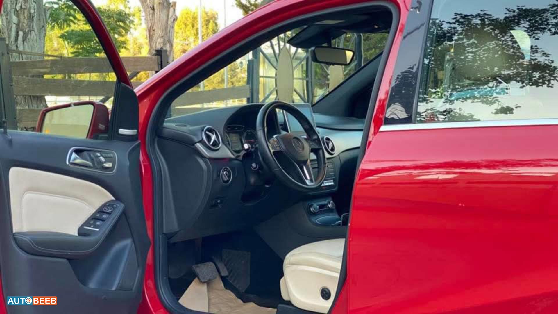 Mercedes Benz B250 2015