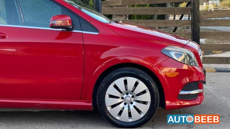 Mercedes Benz B250 2015