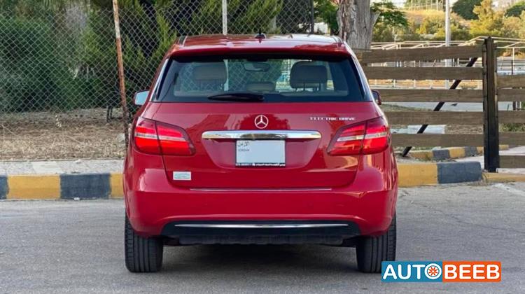 Mercedes Benz B250 2015