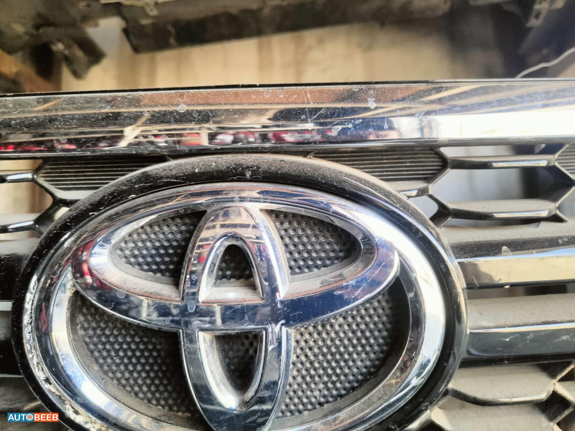 Body  Emblems Toyota Hilux