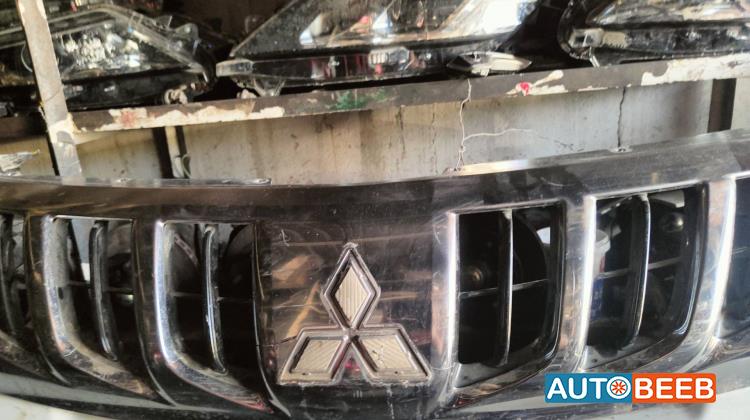 Body  Grilles Mitsubishi L200