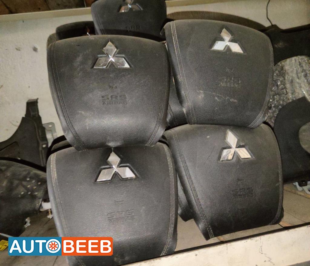 Cabin  Steering Wheel Mitsubishi L200