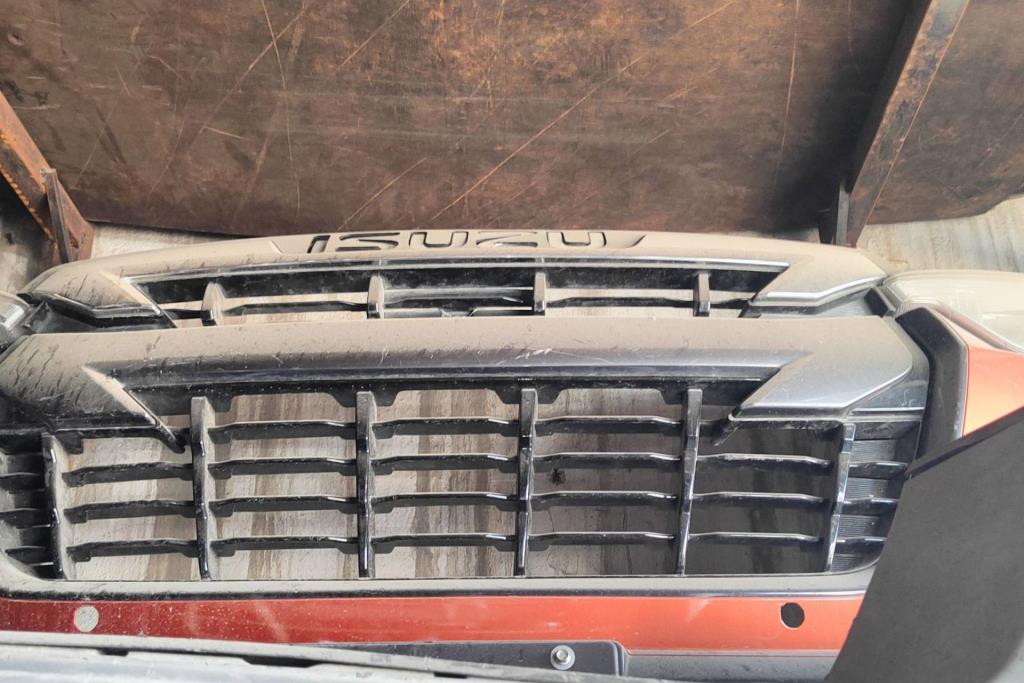Body  Grilles Isuzu D-Max