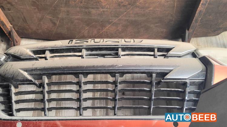 Body  Grilles Isuzu D-Max