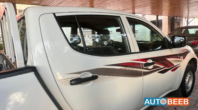 Mitsubishi L200 2014