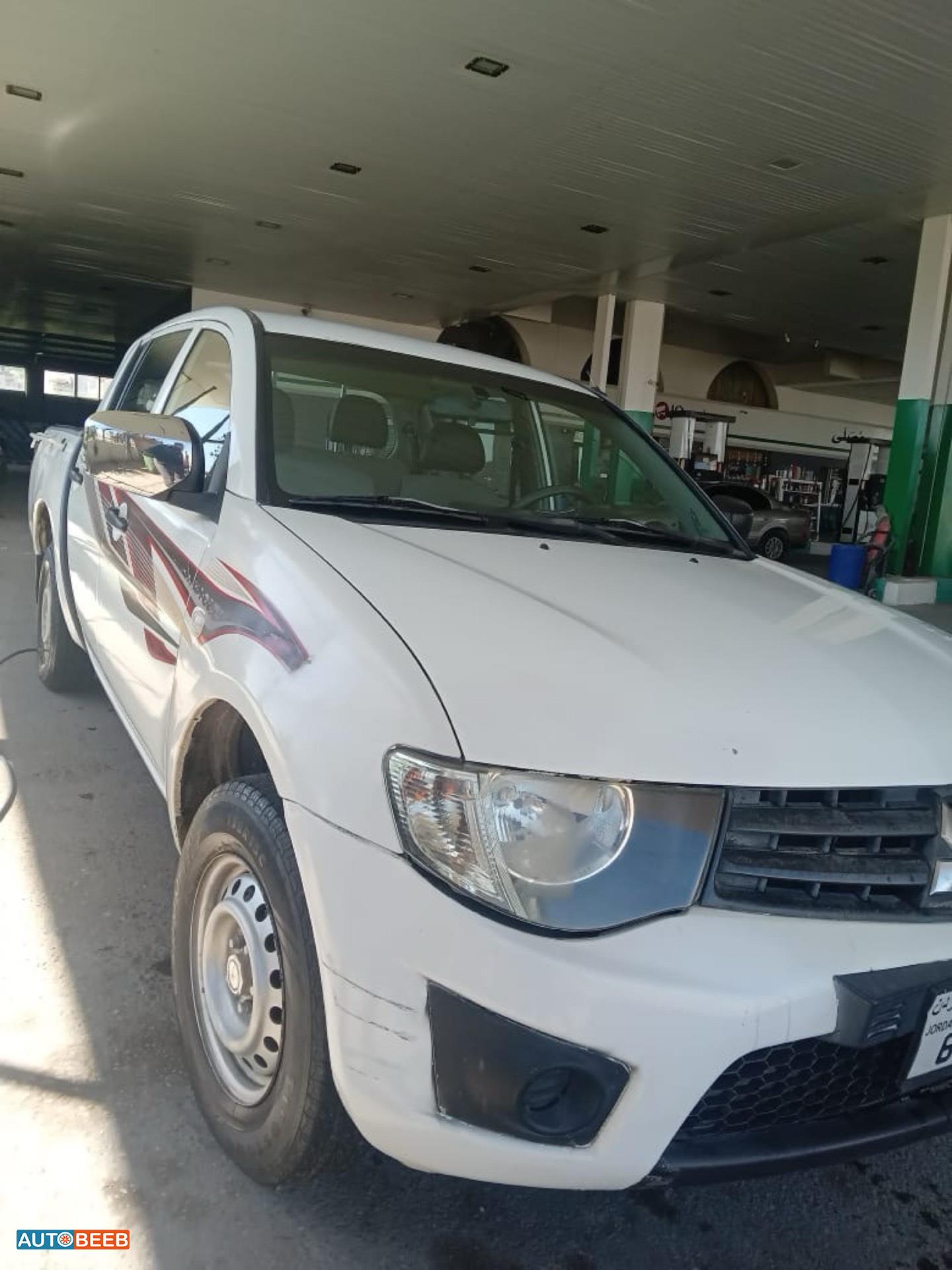 Mitsubishi L200 2014