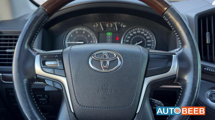 Toyota Land Cruiser 2016