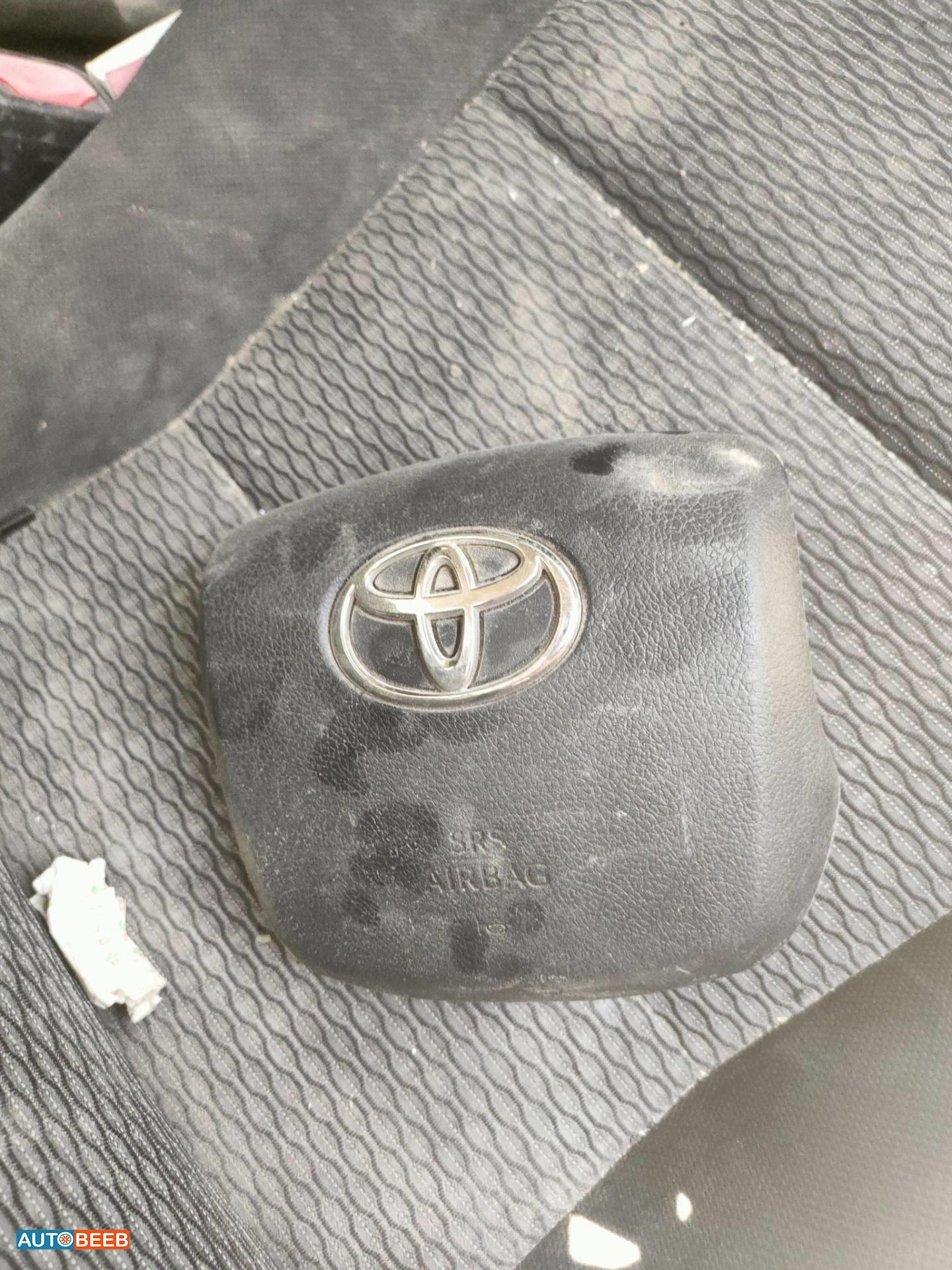 Cabin  Steering Wheel Toyota Hilux