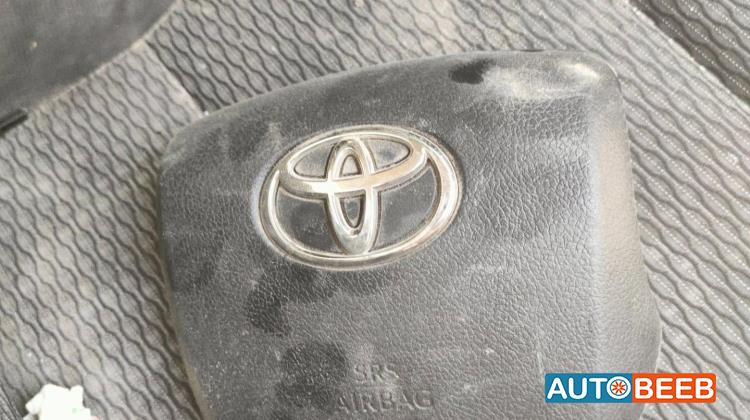 Cabin  Steering Wheel Toyota Hilux