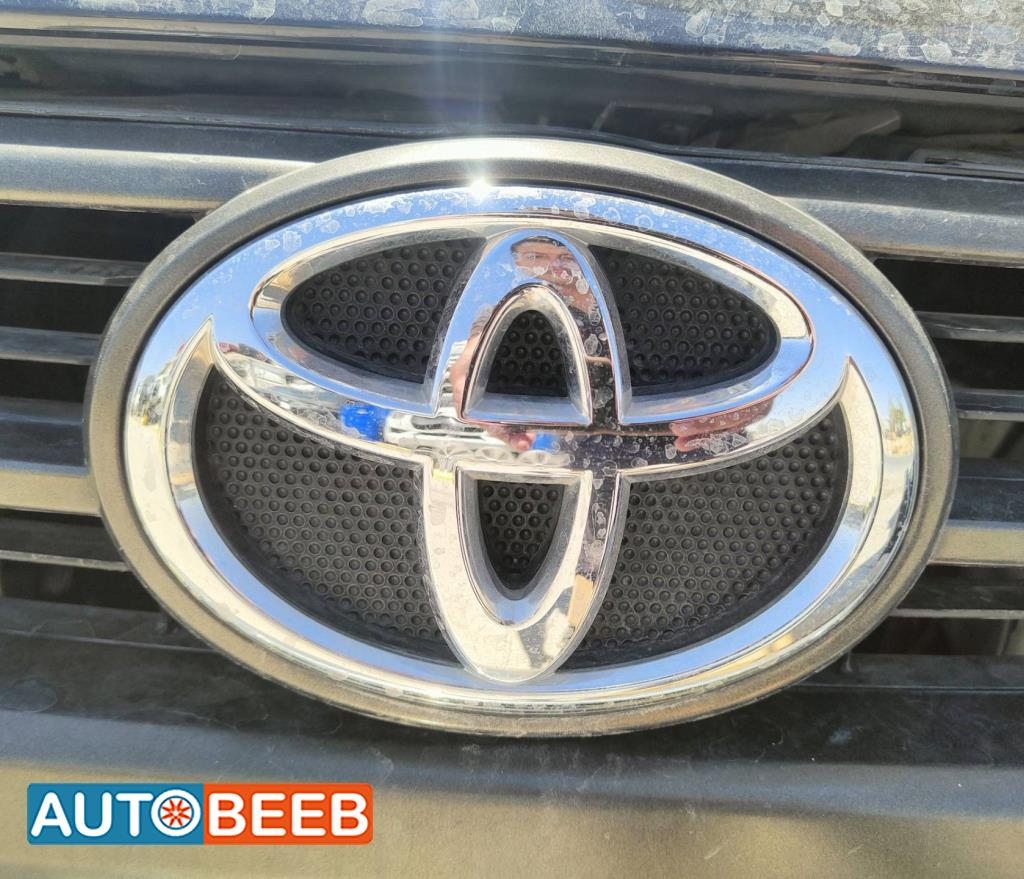 Body  Emblems Toyota Hilux