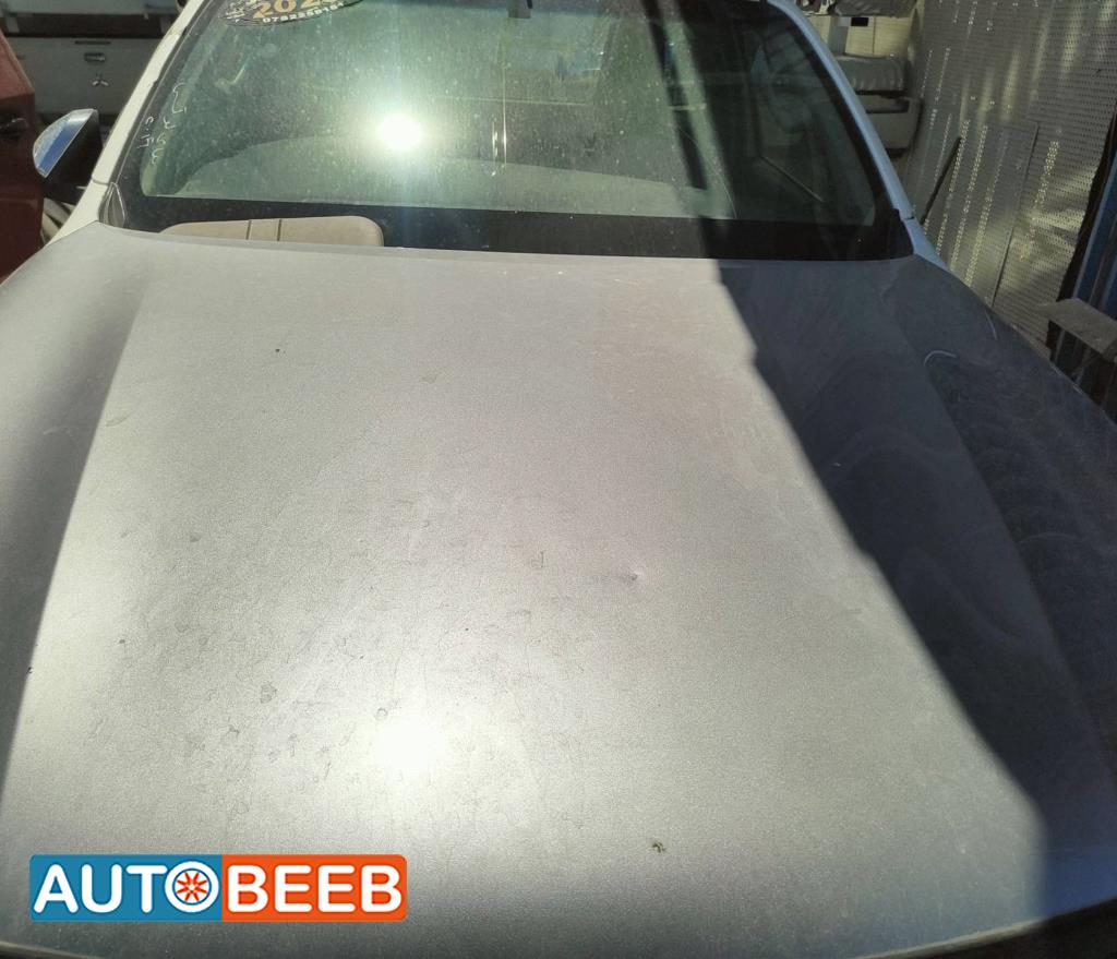 Body  Hood Toyota Hilux