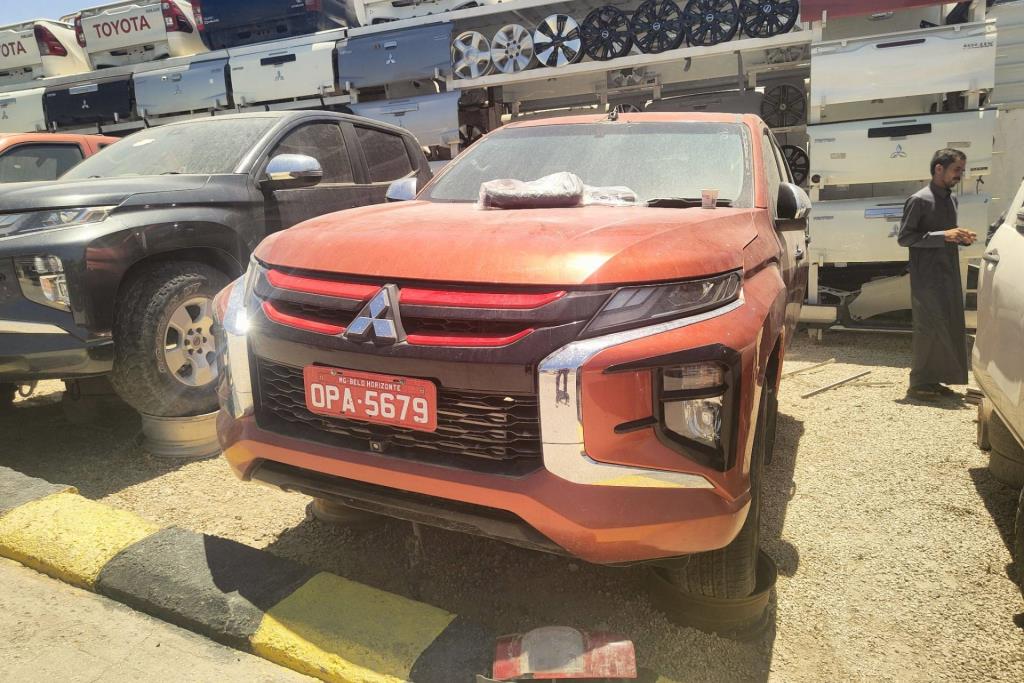 غرفه كاملة ميتسوبيشي L200 2020 2021 2022 2023