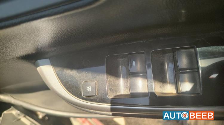 Cabin  Control buttons Mitsubishi L200