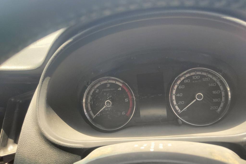 Cabin  Dashboard Mitsubishi L200