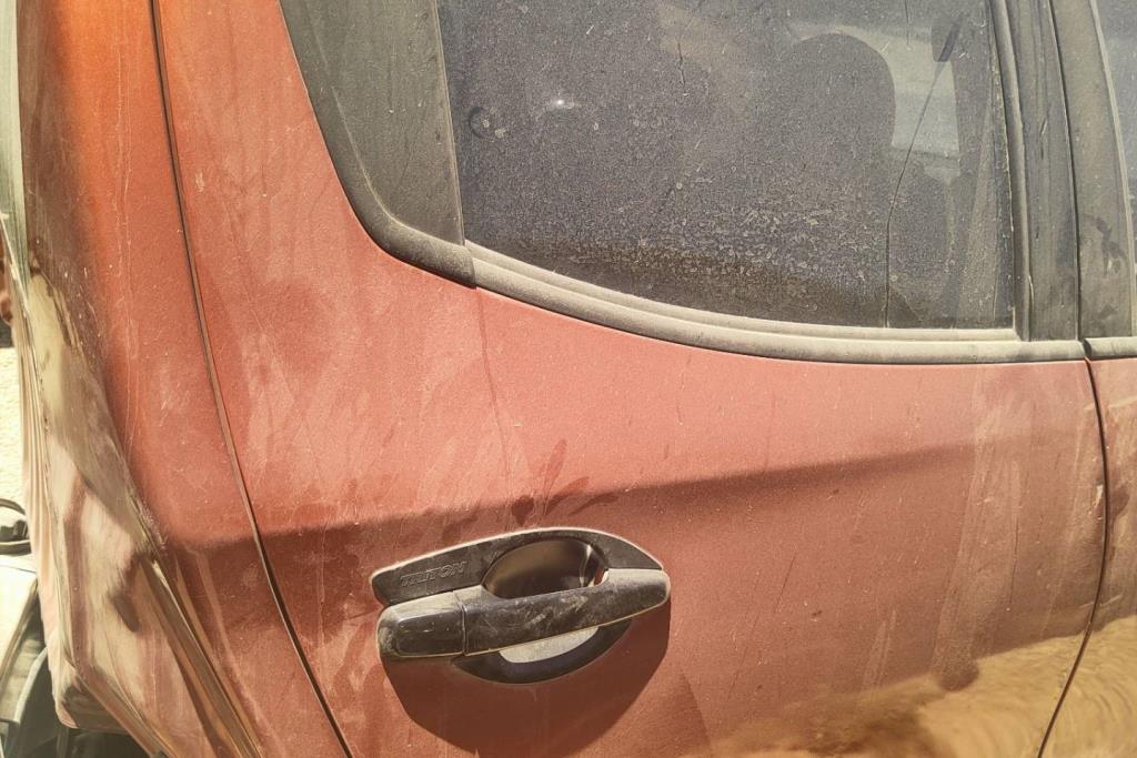 باب خلفي يمين ميتسوبيشي L200 2020 2021 2022 2023