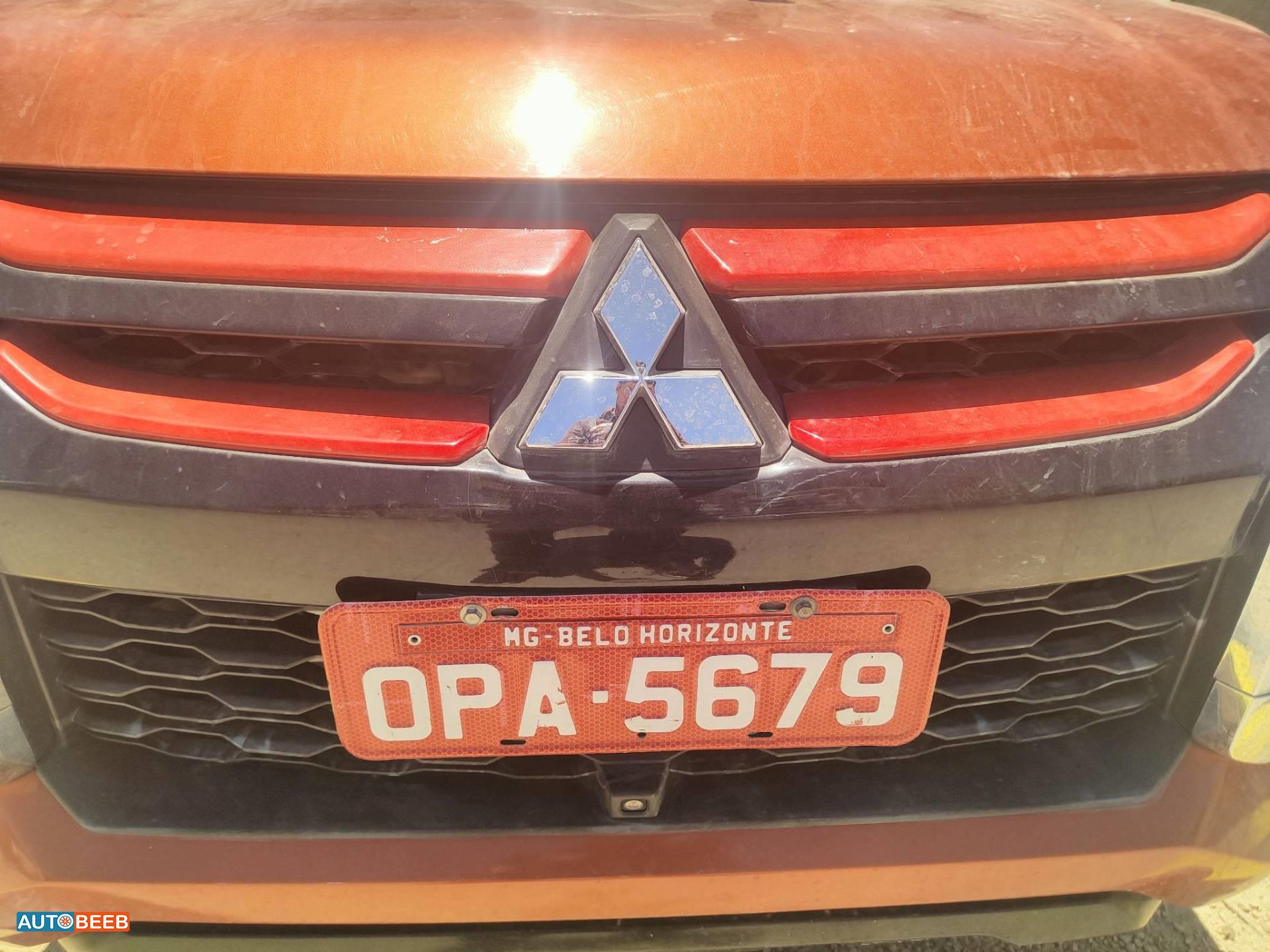 Body  Grilles Mitsubishi L200