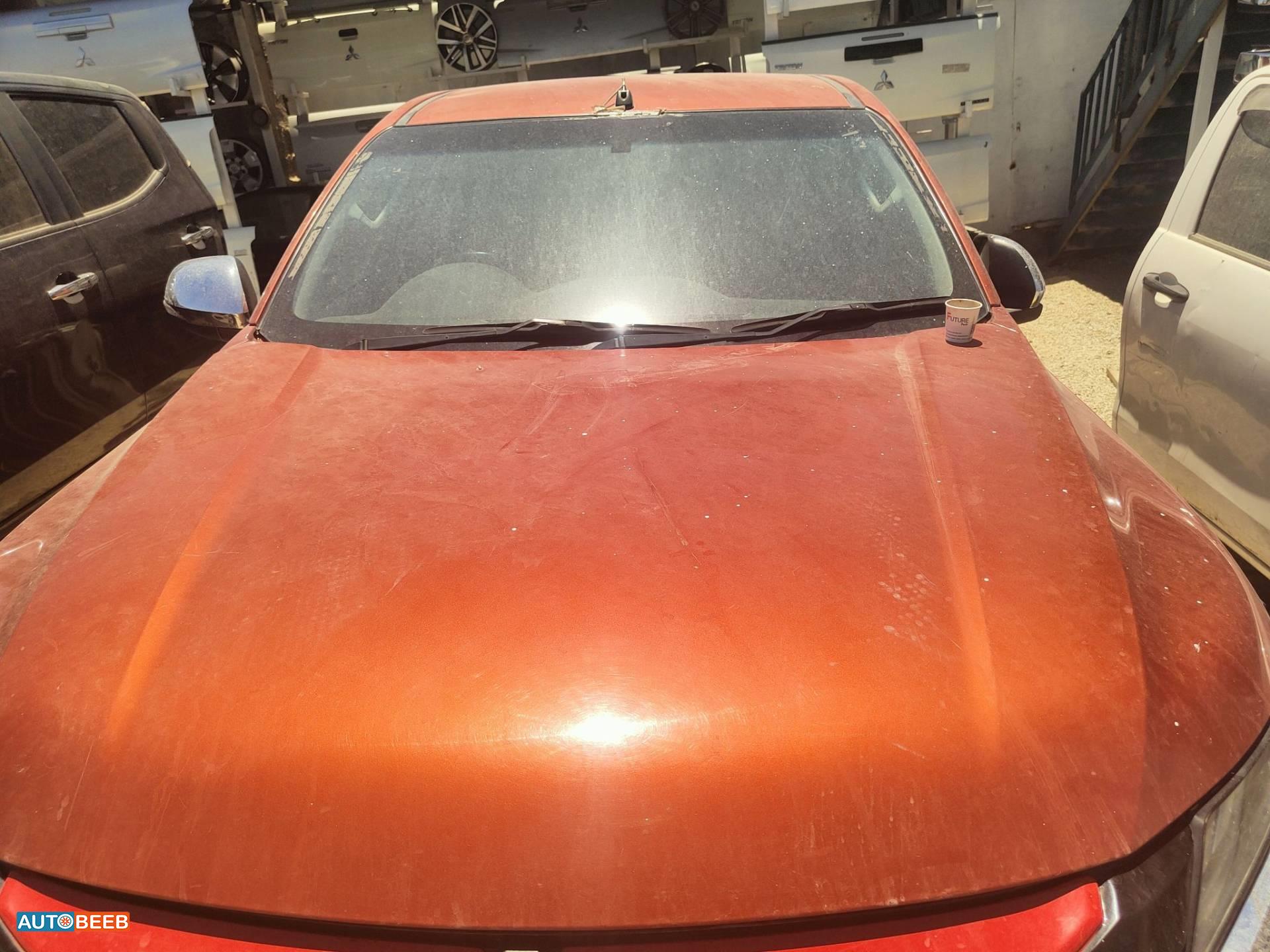 Body  Hood Mitsubishi L200