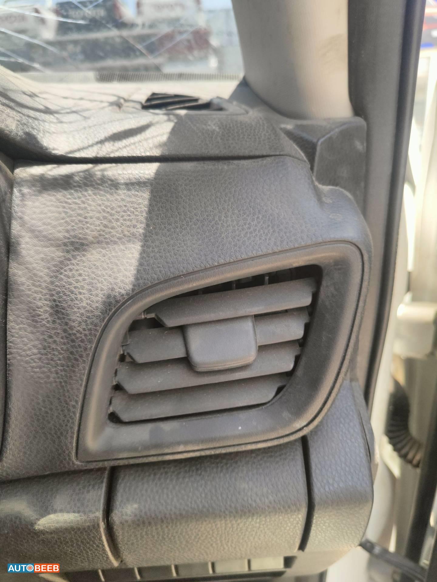 Cabin  Control buttons Isuzu D-Max