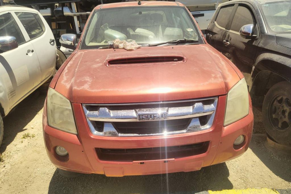 Body  Front clip Isuzu D-Max