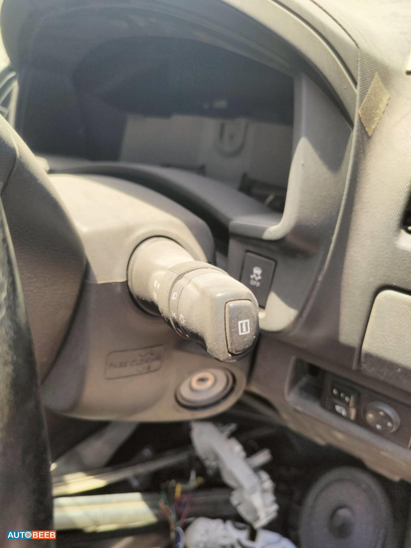 Cabin  Control buttons Isuzu D-Max
