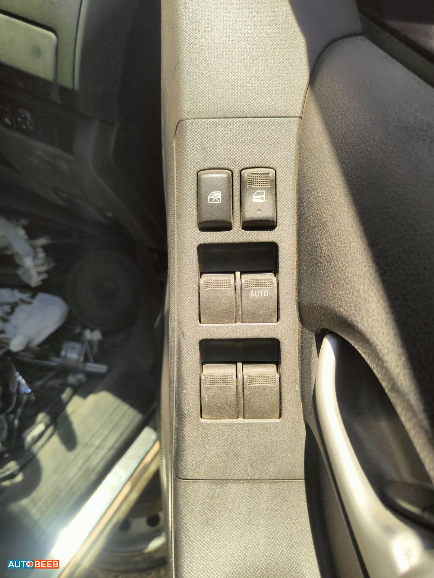 Cabin  Control buttons Isuzu D-Max