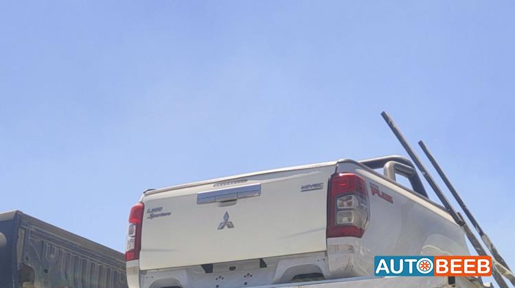 Body  Trunk Mitsubishi L200