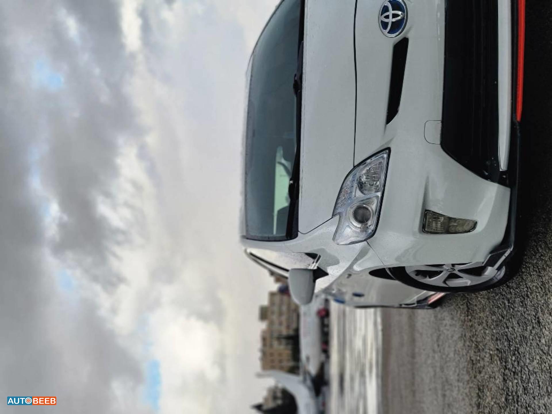 Toyota Prius 2013