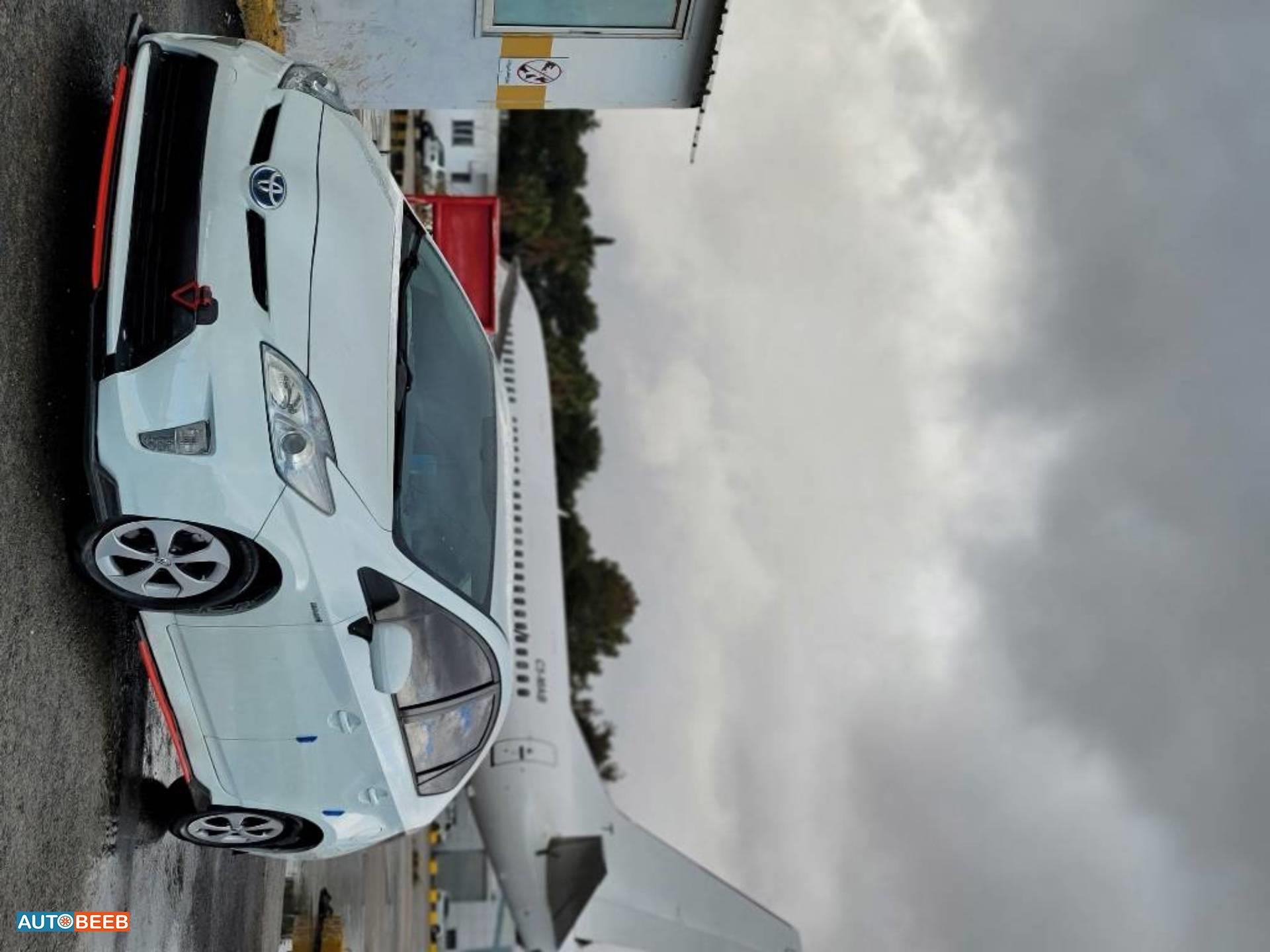 Toyota Prius 2013