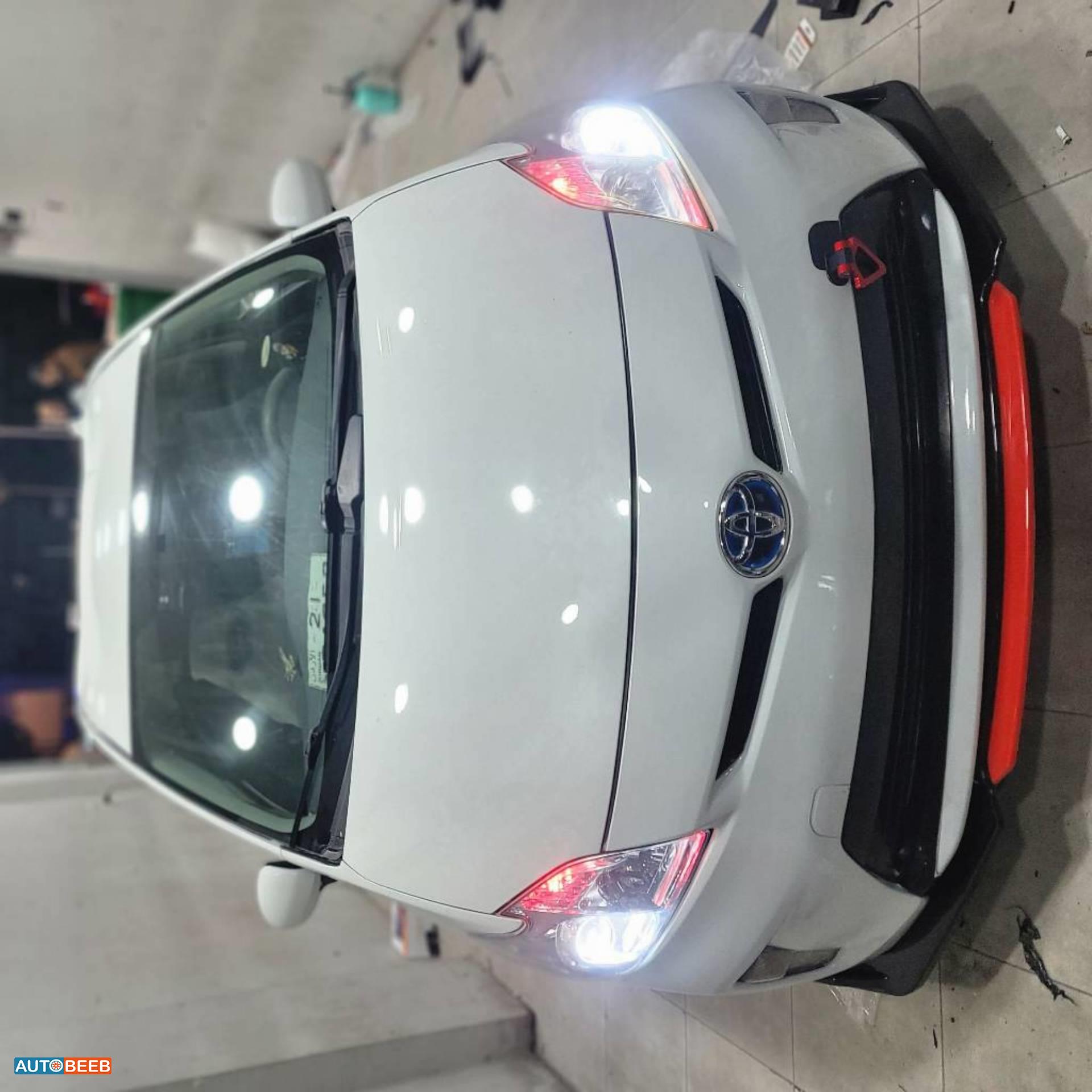 Toyota Prius 2013