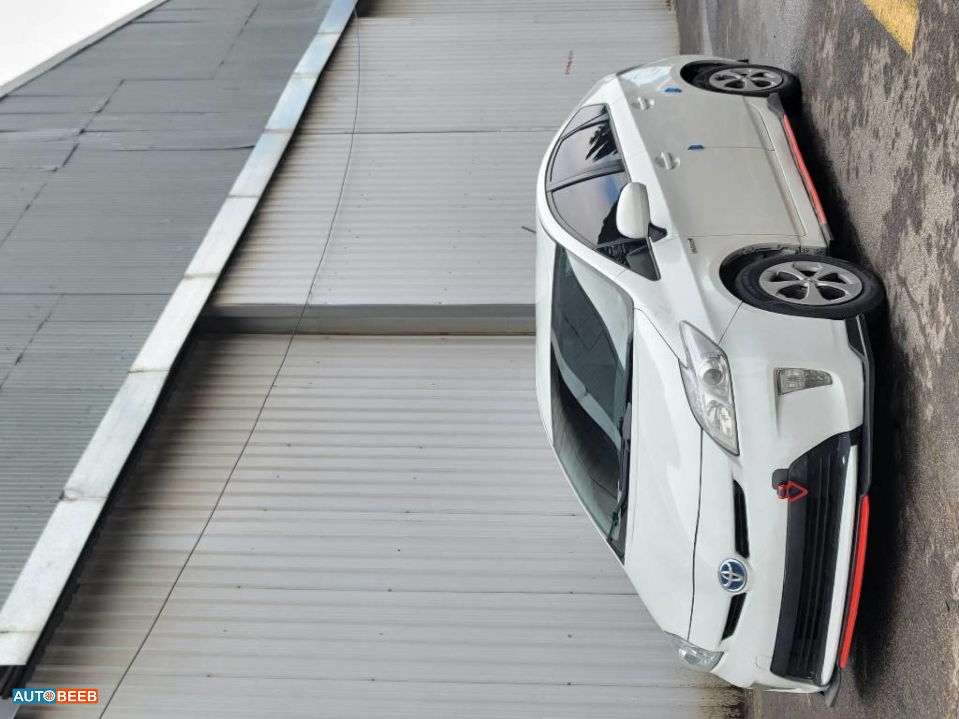Toyota Prius 2013