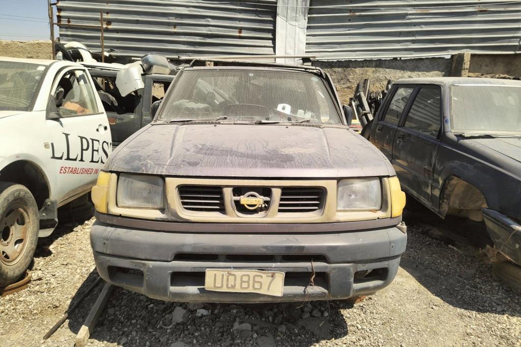 Body  Front clip Nissan 