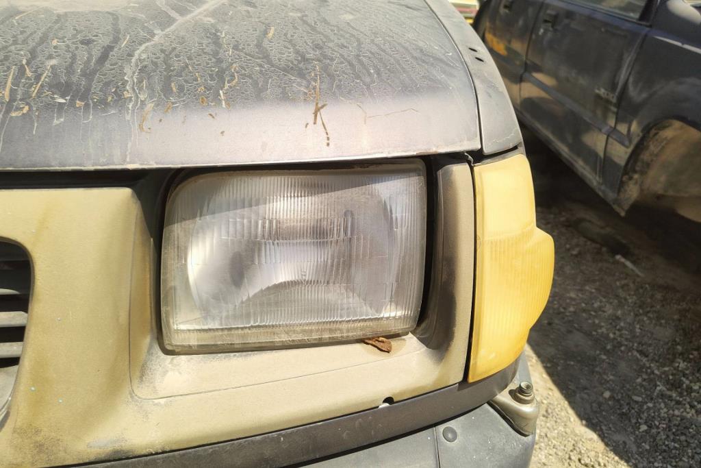 Lights Front light Nissan 