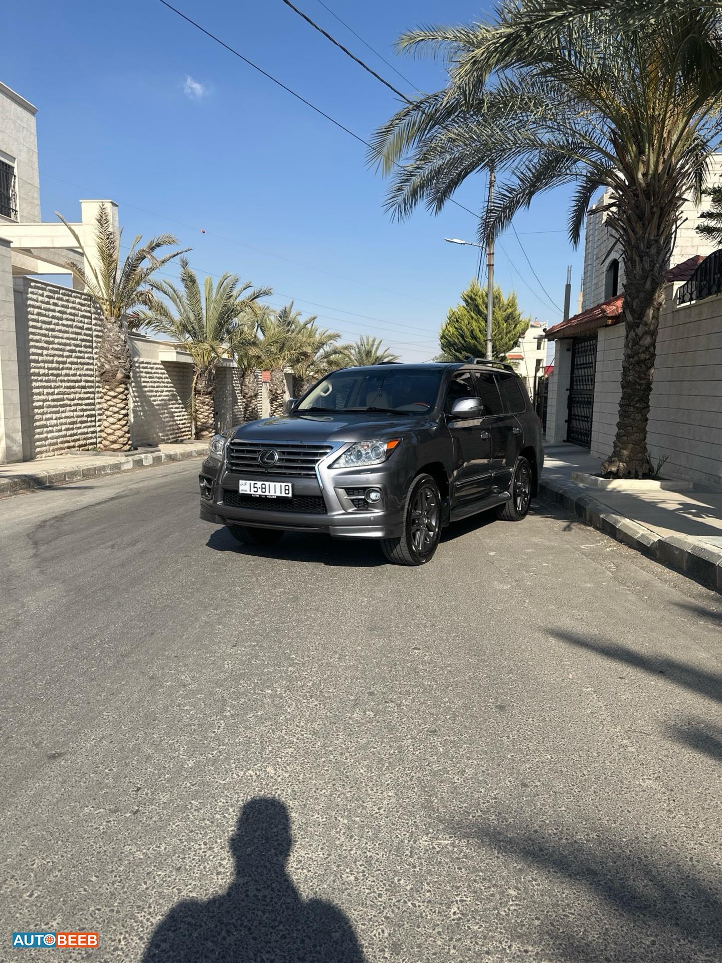 Lexus LX570 2014